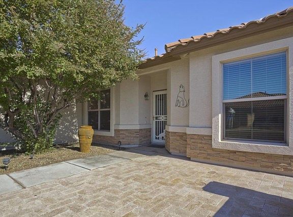 3rd image of 6831 S Four Peaks Way