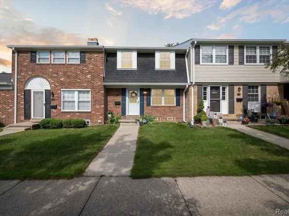 20145 Silver Spring Dr, Northville, MI 48167