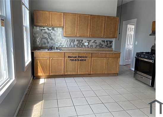 4th image of 7543 S Kenwood Ave #2