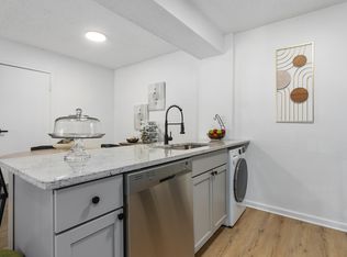 Robin Hill Apartments, Kansas City, MO 64155