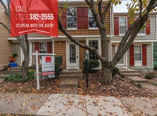 1947 Sagewood Ln, Reston, VA 20191