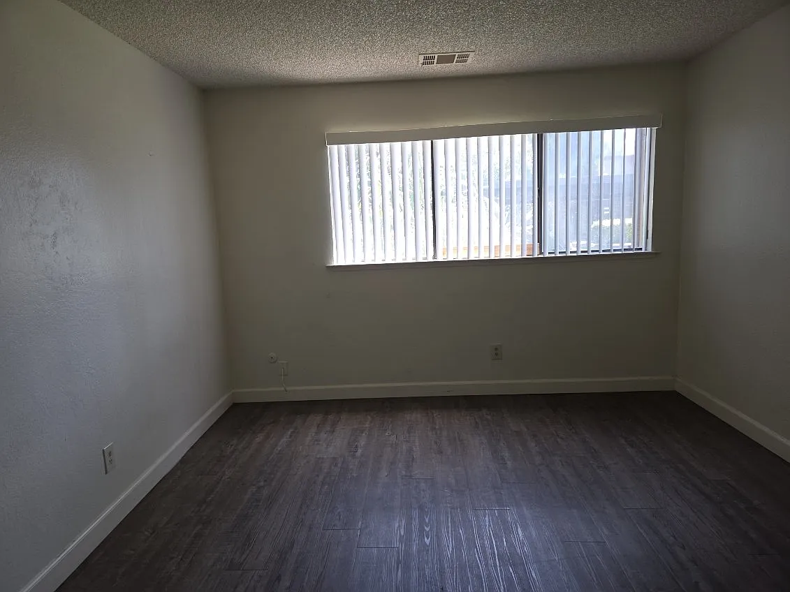2 bed, 937 sqft, $1,195 — Photo 4