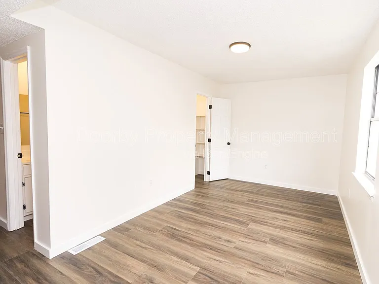1118 McBrien Rd #B — Photo 7