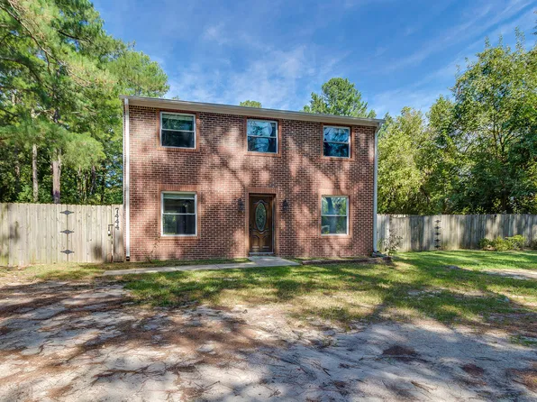 7444 Berkshire Downs Dr, Raleigh, NC 27616