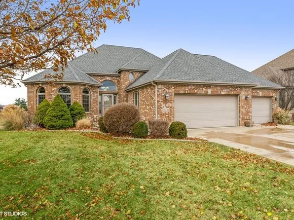 10330 Doubletree Dr S, Winfield, IN 46307