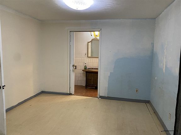 2nd image of 963 S 6th Ave #1-2-4
