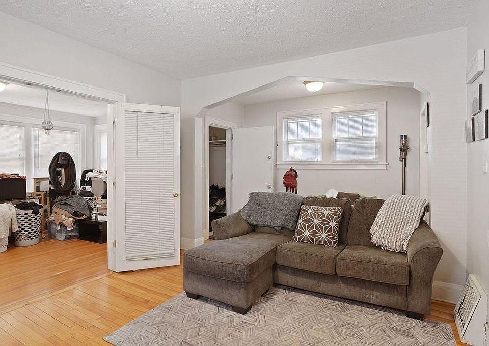 1st image of 266 King St W #A