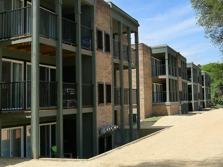 The Uptowne Apartments — Photo 8