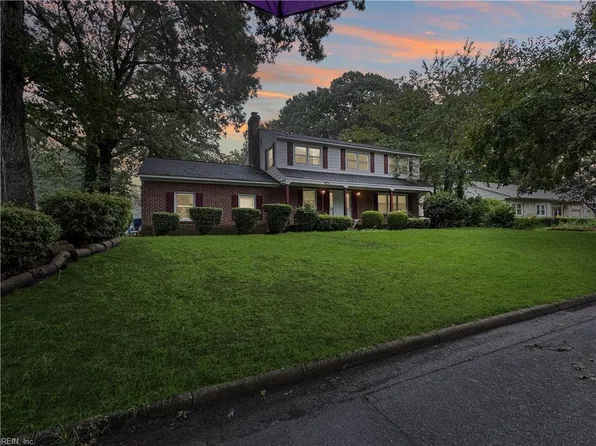 1300 Drexel Cir, Virginia Beach, VA 23464