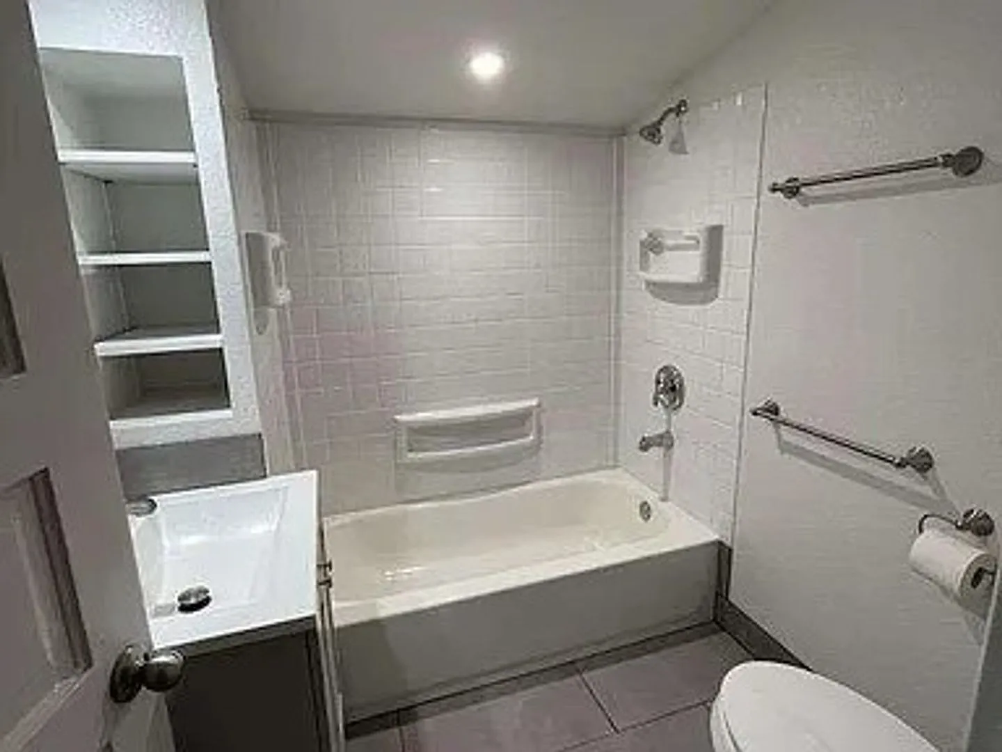 Charming 2 BR, 1 BTH + Den | Minutes from Downtown Chico & CSUC — Photo 3
