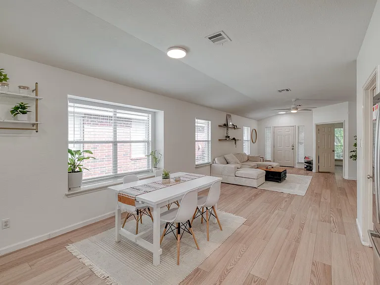 436 Grey Feather Ct — Photo 11
