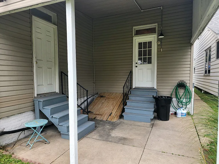 404 E Brandeis Ave — Photo 10