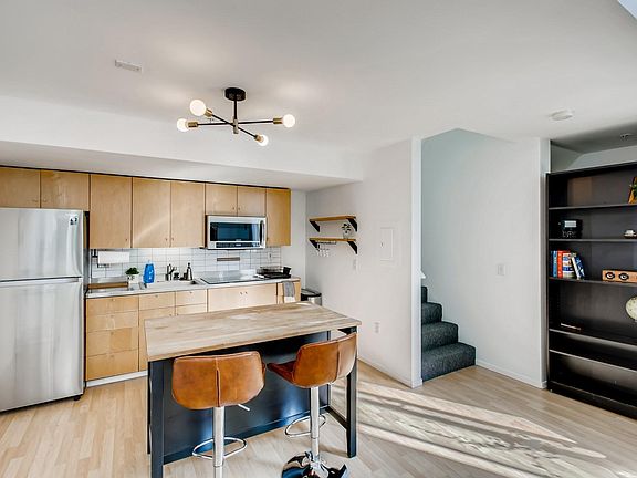 3rd image of 1944 State St Unit 10