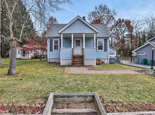 36 Peckham Rd, Poughkeepsie, NY 12603