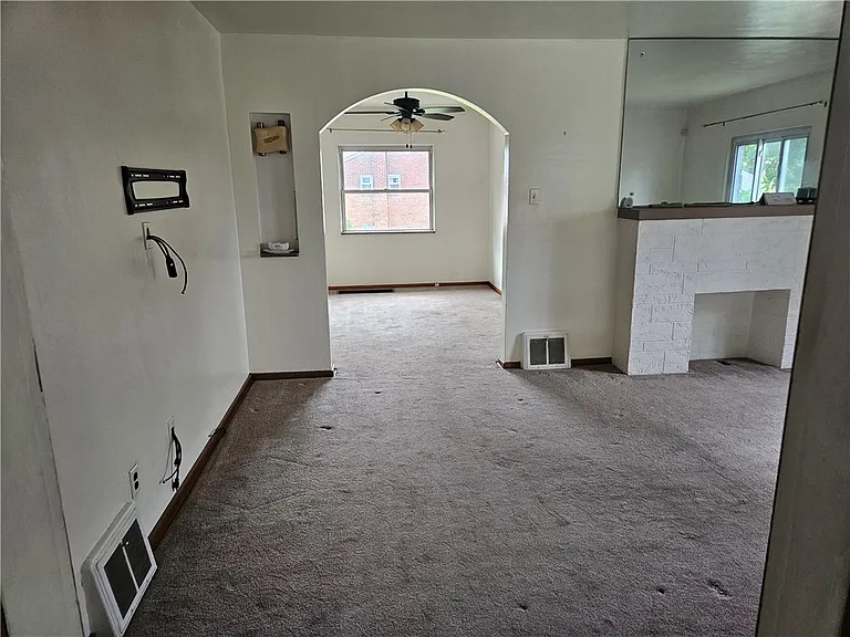 706 Upston St #FRONT — Photo 5