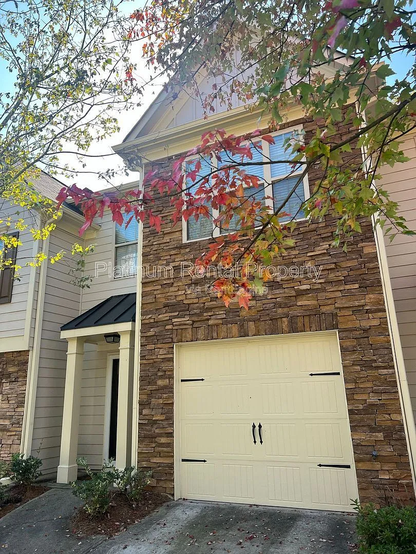 3 bed, 2.5 bath, 1792 sqft, $2,000 — Photo 3