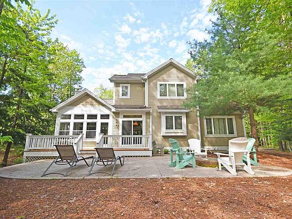 4th image of 15 Deer Park Dr