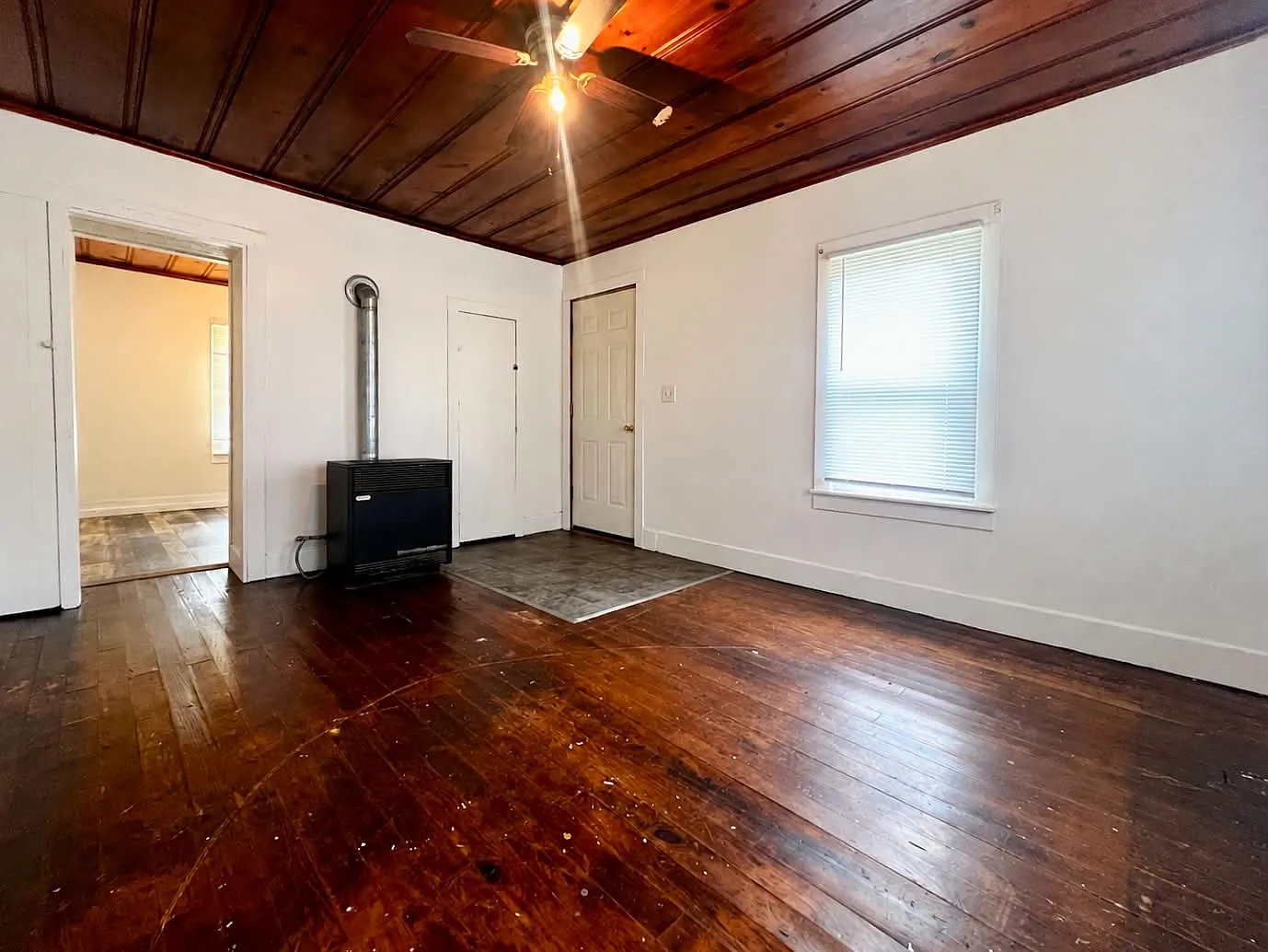 2 bed, 576 sqft, $750 — Photo 2