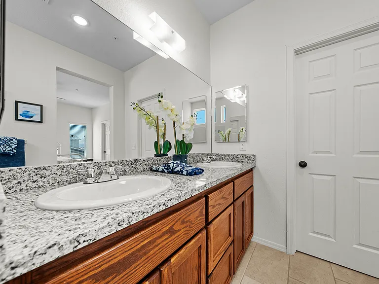 Desert View Villas Luxury Townhomes — Photo 10