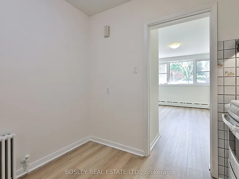 144 Evelyn Ave #LOWER — Photo 13