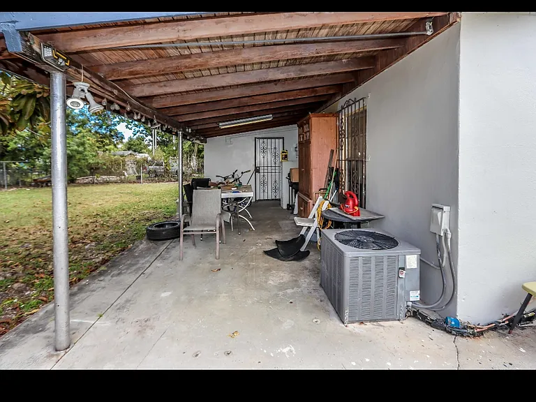 15501 SW 307th St — Photo 6