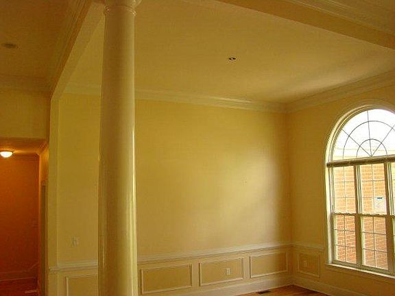 3rd image of 2037 Bassford Dr