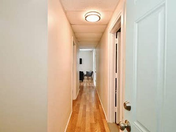 5th image of 624 N Negley Ave APT 2