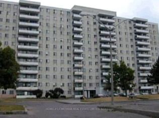 100 Lotherton Ptwy #1006, Toronto, ON M6B2G8