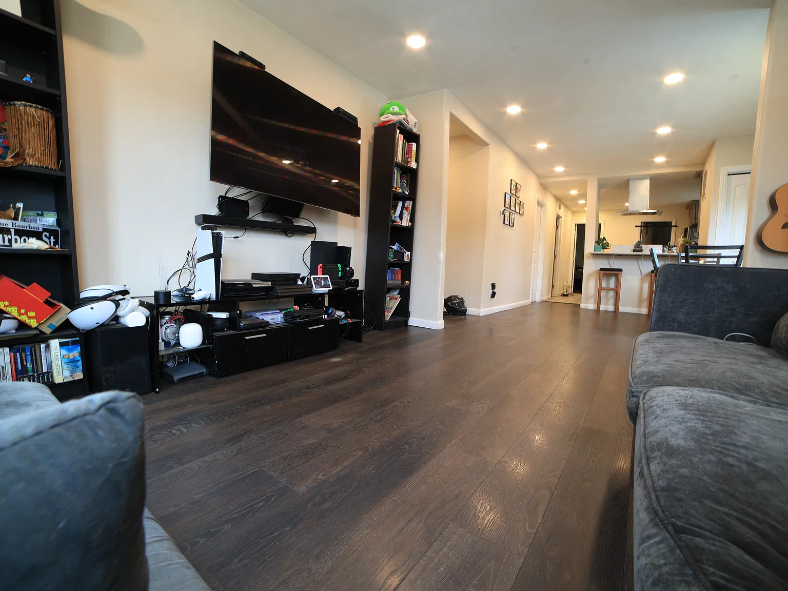 836 30th St — Photo 3