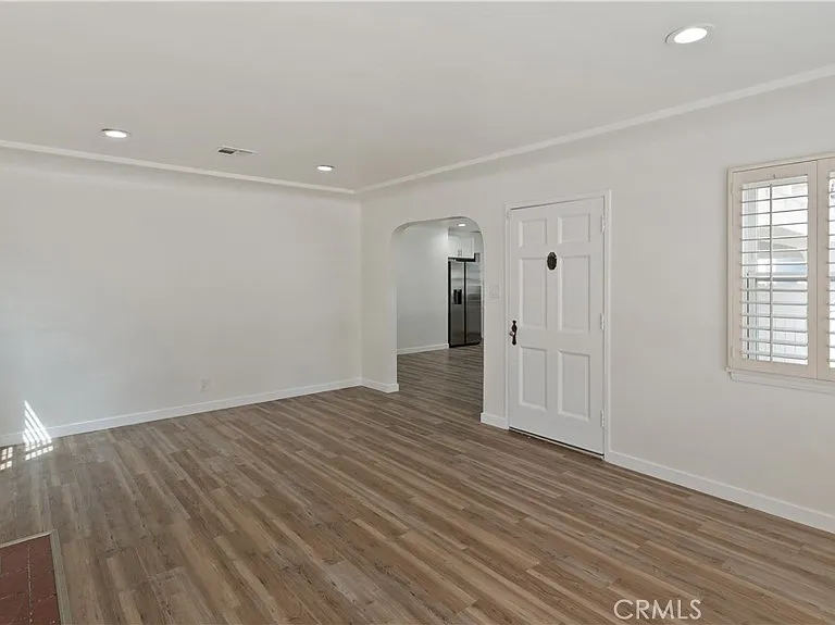9427 S 2nd Ave — Photo 11