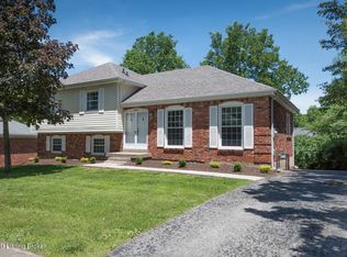 9103 Catania Dr, Jeffersontown, KY 40299