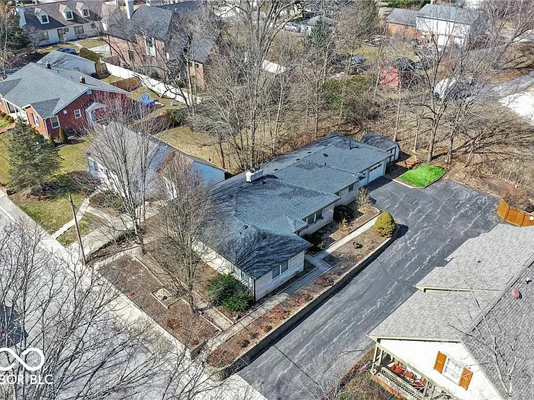 760 W Pine St — Photo 37