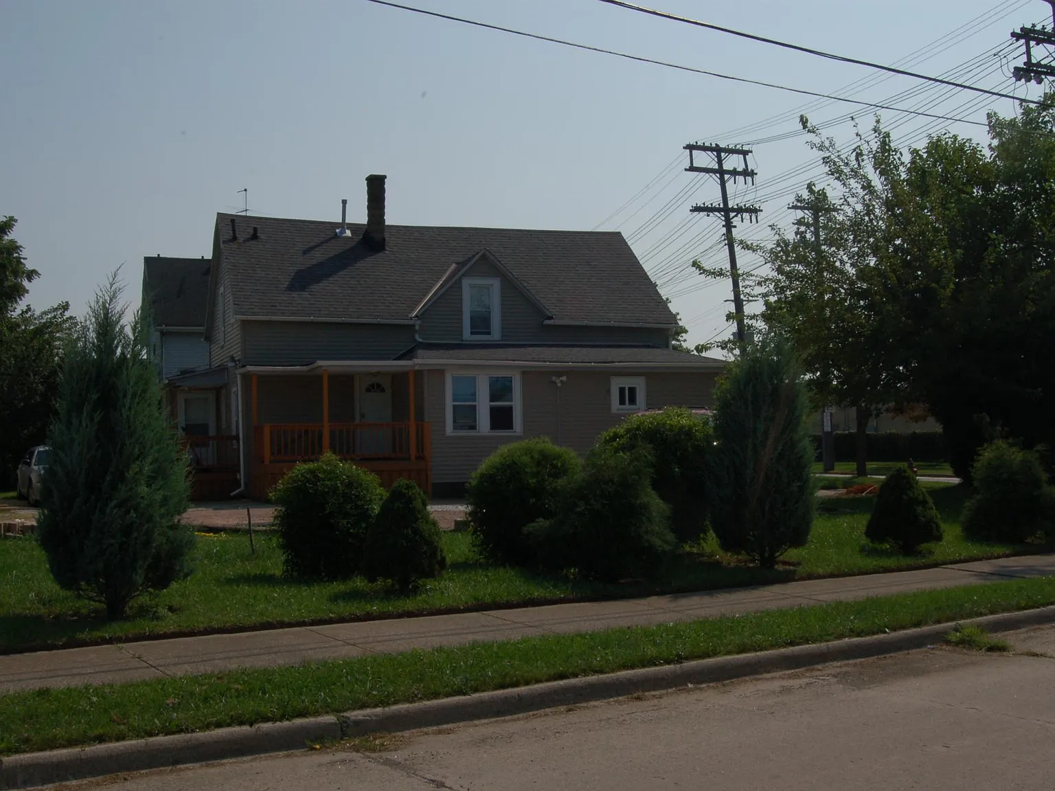 3 bed, 1100 sqft, $1,350 — Photo 3