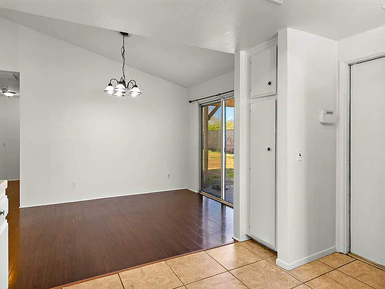 6300 Vonnie Ct — Photo 27