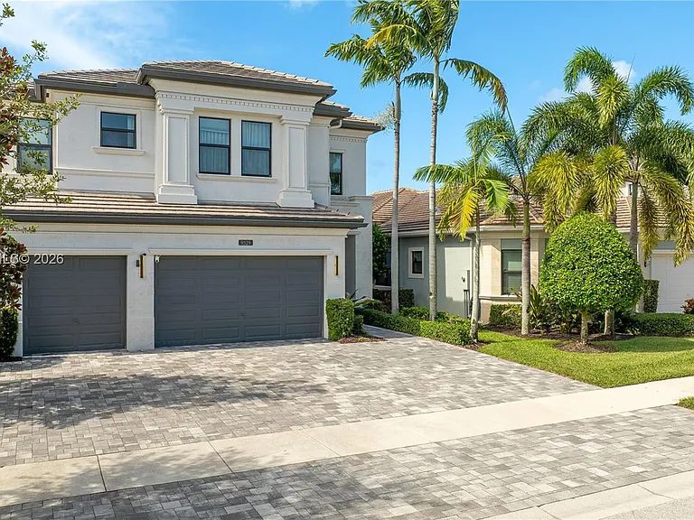 9529 Eden Roc Ct — Photo 75