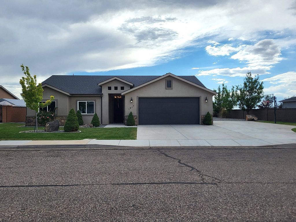 1817 N 3475 W - Property Image
