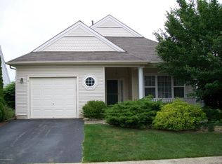 3 Arcadia Dr, Manchester, NJ 08759