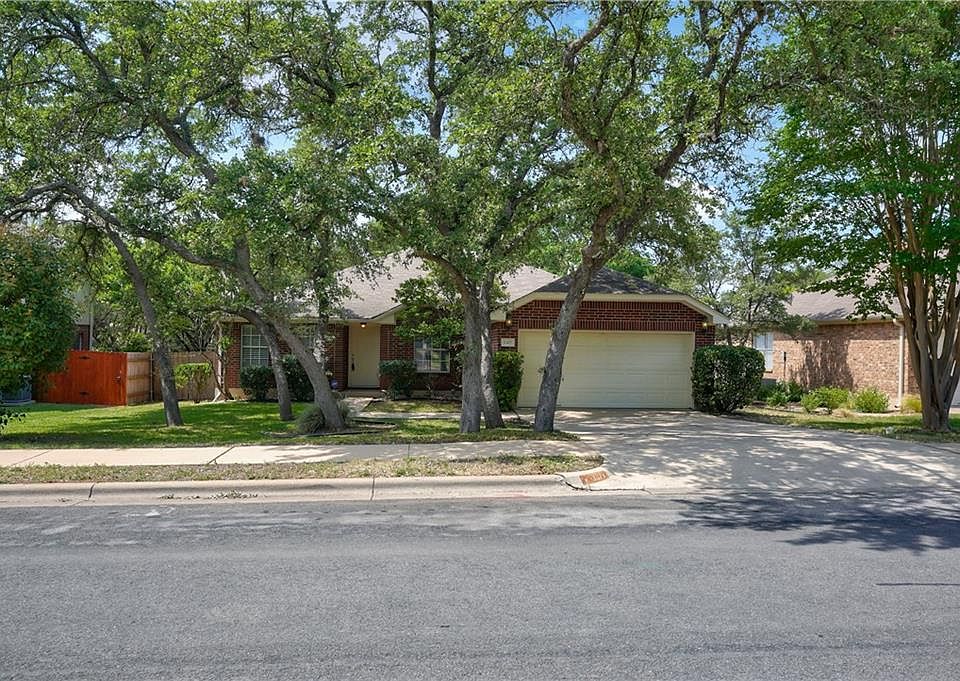 1st image of 1307 Cedar Oaks Dr