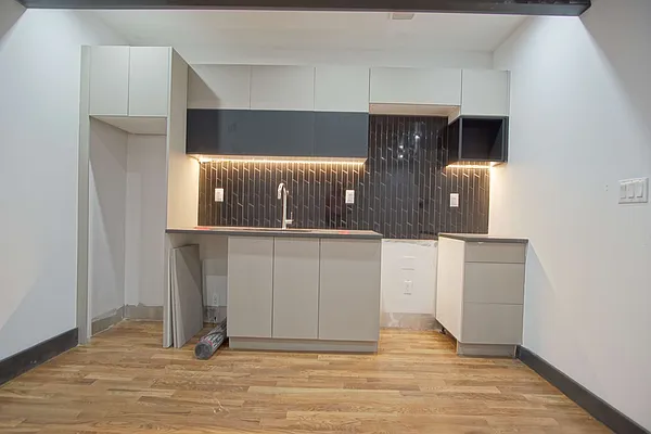 Rented by Lofts and Flats LLC | media 31