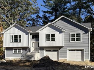 20 Oak Dr, Mansfield Center, CT 06250