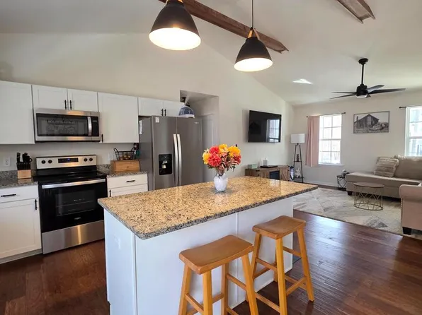 6014 Stubbs Bridge Rd, Mineral, VA 23117