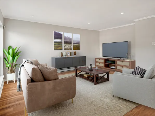 2212 Salem Dr, Carrollton, TX 75006