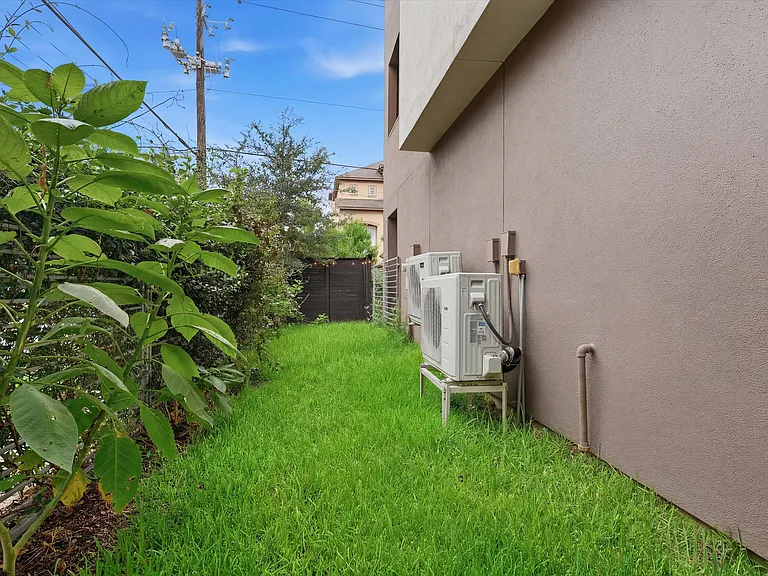 5602 Blossom St — Photo 10