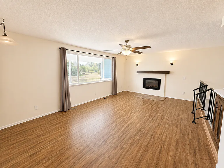 11741 Vail Rd SE — Photo 2