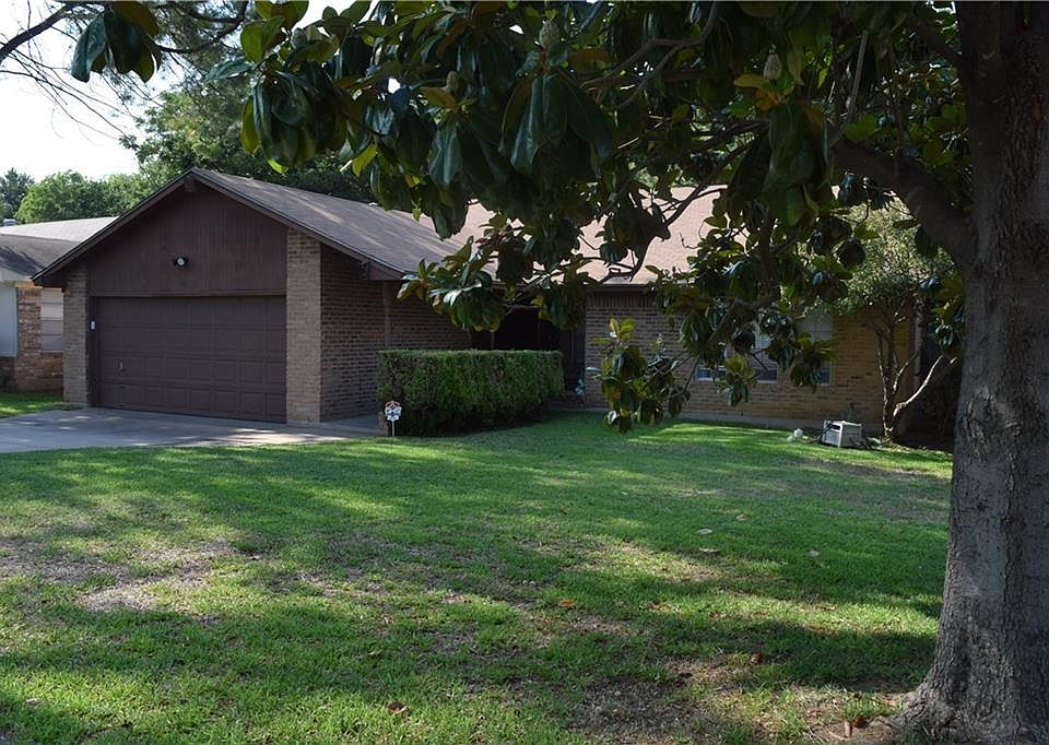 1st image of 330 Kirby Creek Dr