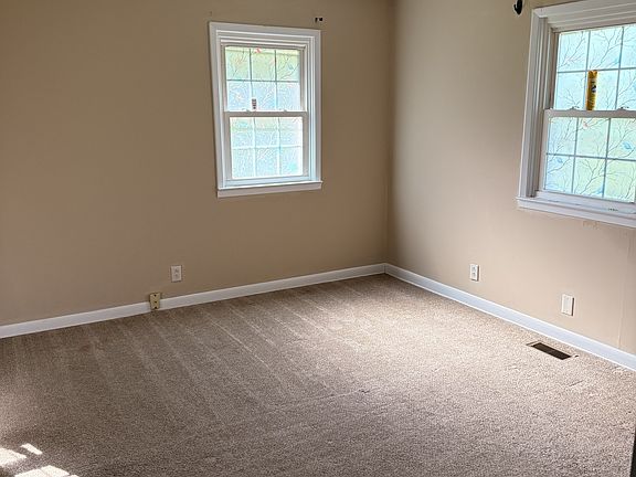 4th image of 116 Walton Ct