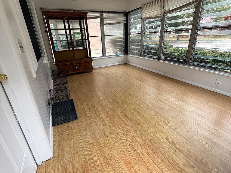 2950 Parker St — Photo 2