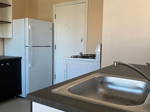4th image of 7235 S Phillips Ave APT 3E