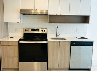 1117 Cooke Blvd #B528, Burlington, ON L7T0C6