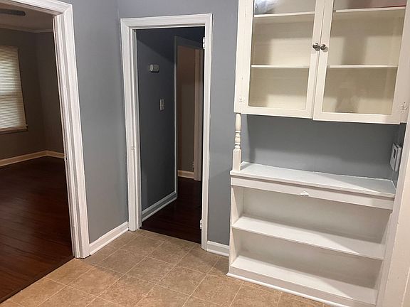 5th image of 1341 Curfman St